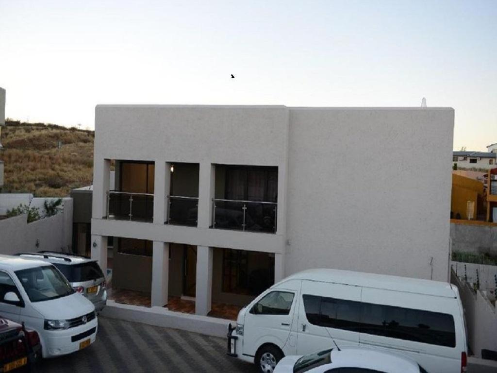 Discovery Guest House Windhoek Bagian luar foto